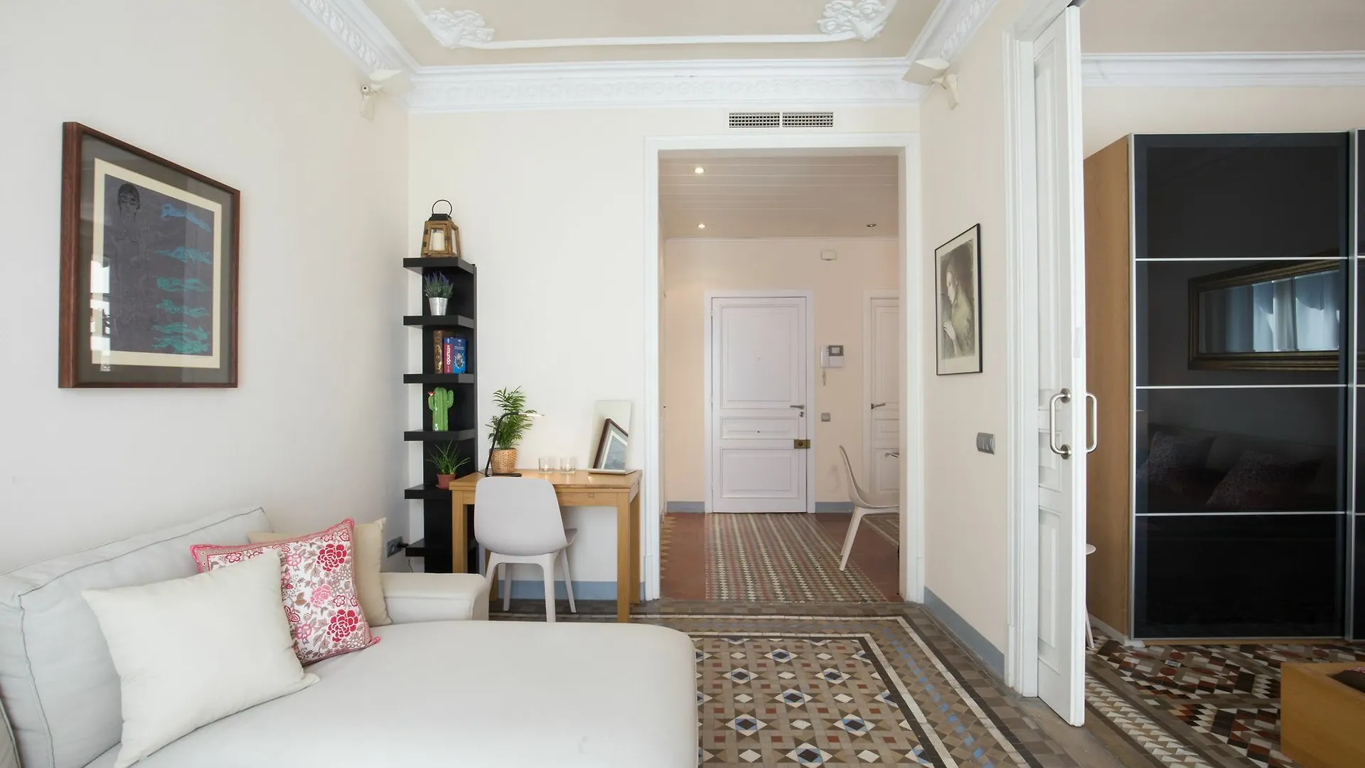 Montaber Apartment - Gran Via - Rocafort Barcelona
