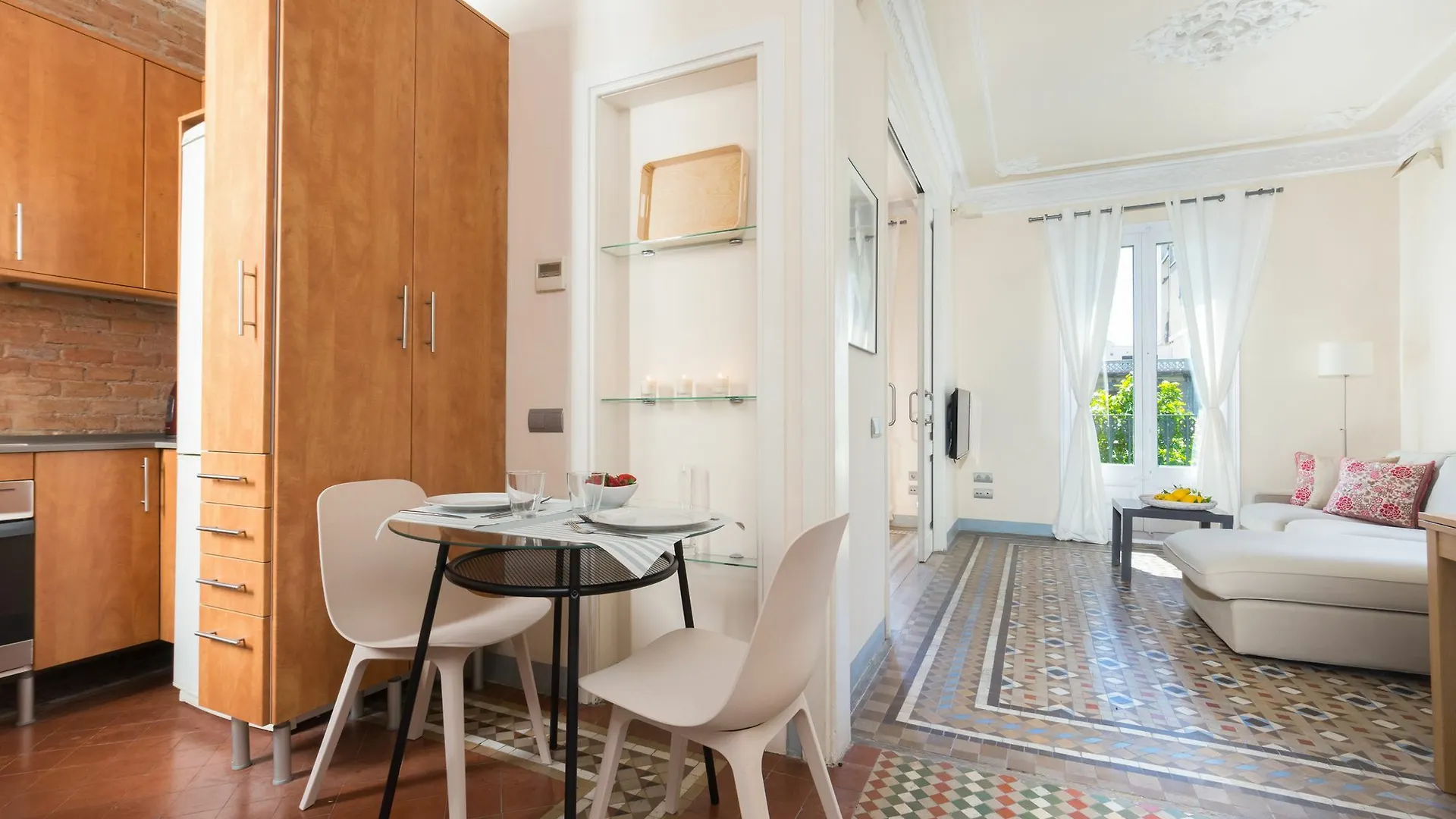 Montaber Apartment - Gran Via - Rocafort Barcelona Spain